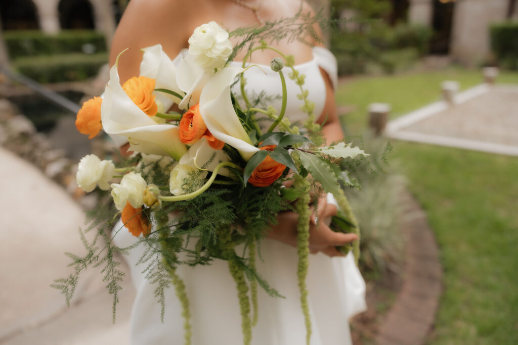 Unique bridal bouquet shape